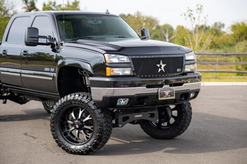 Used 2007 Chevrolet Silverado 2500 LT w/ Heavy-Duty Power Package image 3