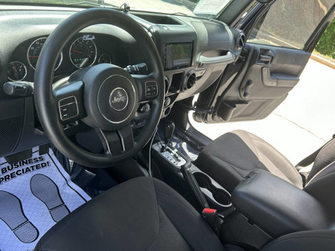 Used 2015 Jeep Wrangler Unlimited Sport image 21