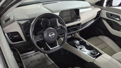 Used 2023 Nissan Rogue SL w/ SL Premium Package image 10