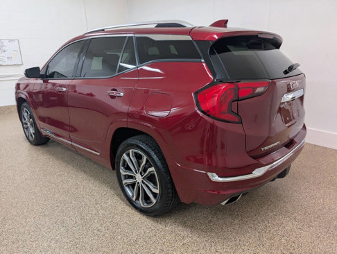 Used 2019 GMC Terrain Denali image 3