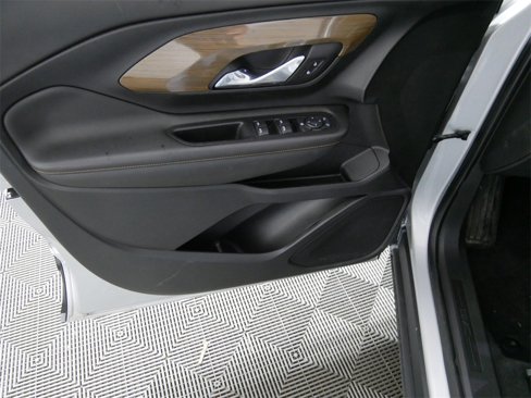 Used 2021 GMC Terrain SLE image 13