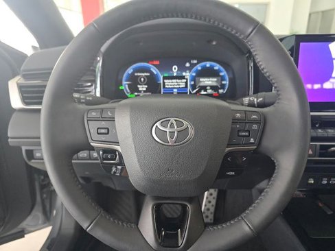 Used 2025 Toyota Camry XSE image 24