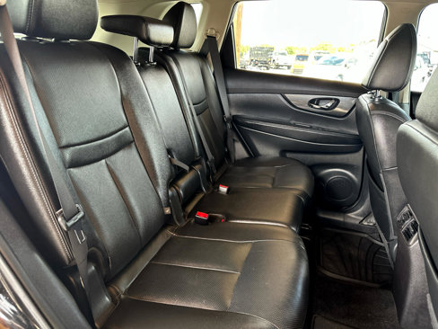 Used 2016 Nissan Rogue SL image 43