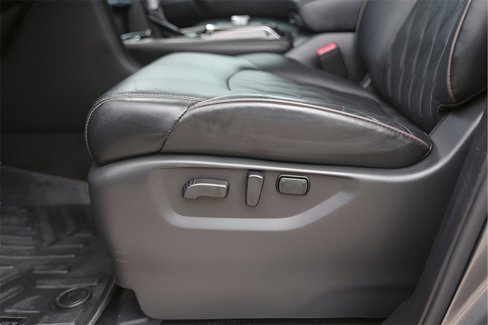Used 2021 Nissan Armada Platinum w/ Captain's Chairs Package image 11