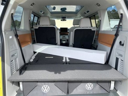 New 2025 Volkswagen ID. Buzz 1st Edition image 13