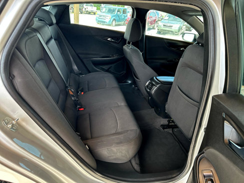 Used 2020 Chevrolet Malibu LT image 36