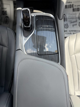Used 2020 Buick Enclave Premium w/ Sun and Sites Package image 13