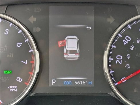 Used 2021 Toyota RAV4 XLE image 11