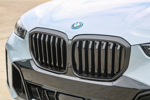 New 2026 BMW X5 xDrive50e w/ M Sport Package image 5