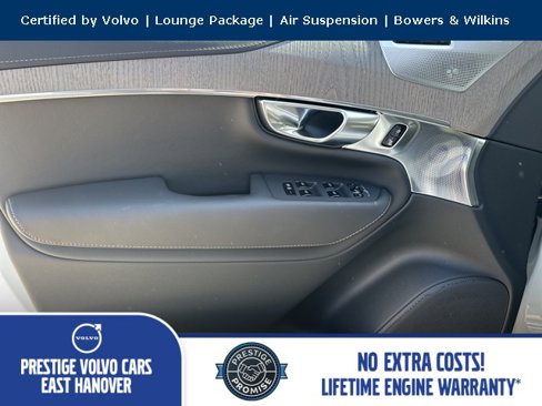 Used 2025 Volvo XC90 B6 Ultra w/ Lounge Package image 12