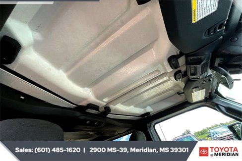 Used 2024 Jeep Wrangler Sahara image 16