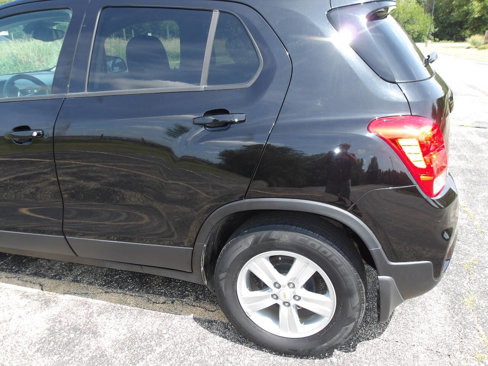 Used 2020 Chevrolet Trax LS w/ Tint and Cruise Package image 31