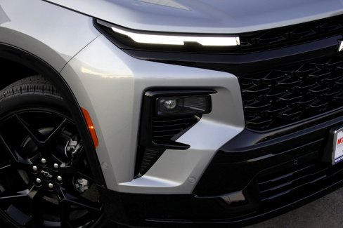 New 2026 Chevrolet Traverse RS image 2