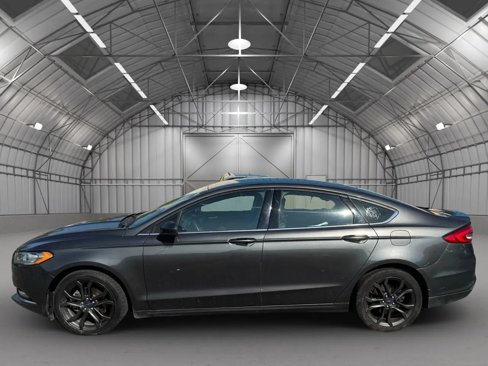 Used 2018 Ford Fusion SE w/ Equipment Group 201A image 13
