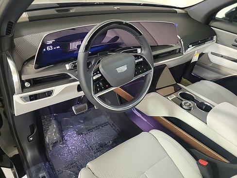 New 2026 Cadillac Vistiq Sport image 13