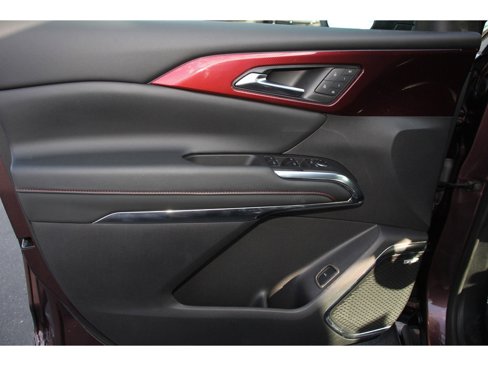 Used 2024 Chevrolet Traverse RS image 16