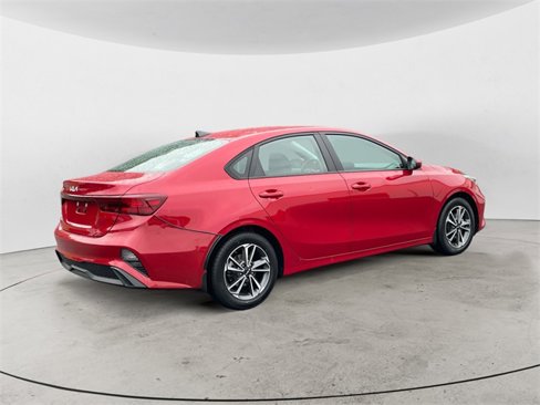Used 2022 Kia Forte LXS image 5