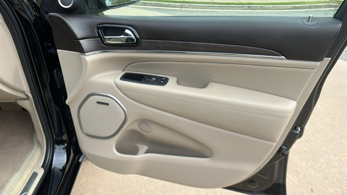 Used 2021 Jeep Grand Cherokee Overland image 18