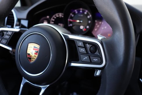 Used 2021 Porsche Cayenne image 41