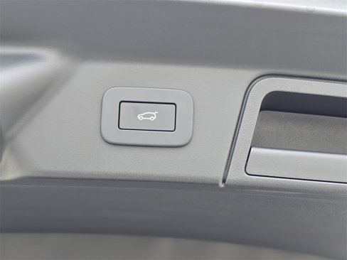 New 2026 Land Rover Range Rover Velar Dynamic SE image 13