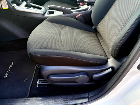 Used 2019 Nissan Sentra S image 32