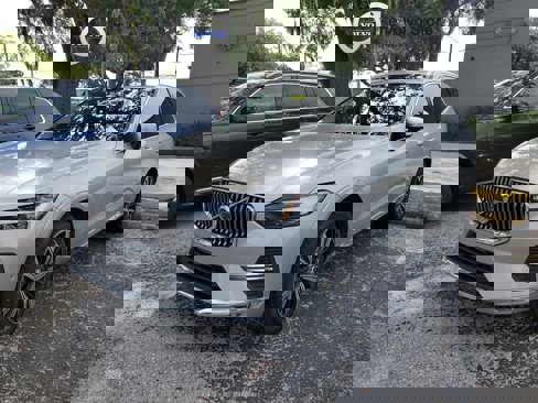 Certified 2023 Volvo XC60 B5 Plus image 1