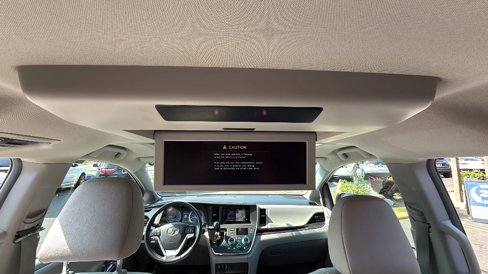 Used 2015 Toyota Sienna XLE Premium image 20