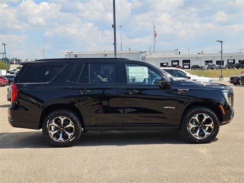 New 2026 GMC Yukon AT4 Ultimate image 4