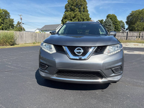 Used 2015 Nissan Rogue SV w/ SV Premium Package image 2