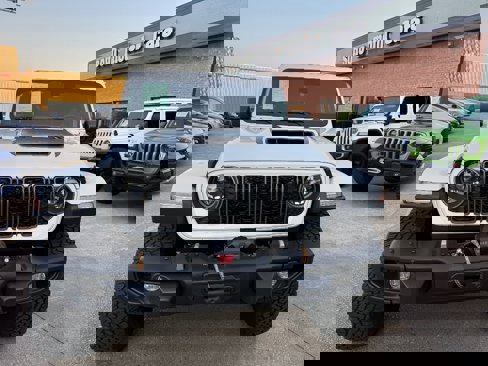 Used 2025 Jeep Wrangler Unlimited Rubicon 392 image 9