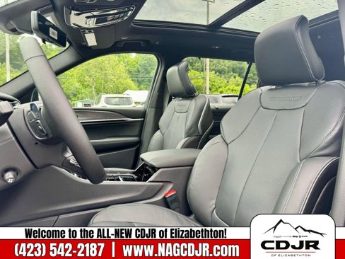 New 2024 Jeep Grand Cherokee L Overland w/ Luxury Tech Group IV image 11