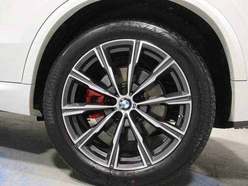 Certified 2025 BMW X5 xDrive40i w/ M Sport Package image 27