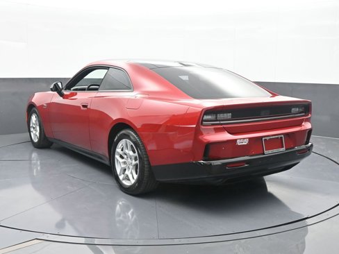 Used 2025 Dodge Charger R/T w/ Sun & Sound Package image 4