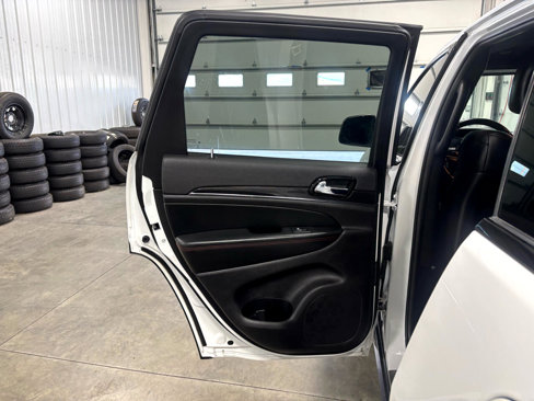 Used 2020 Jeep Grand Cherokee Trailhawk w/ Trailhawk Luxury Group image 24