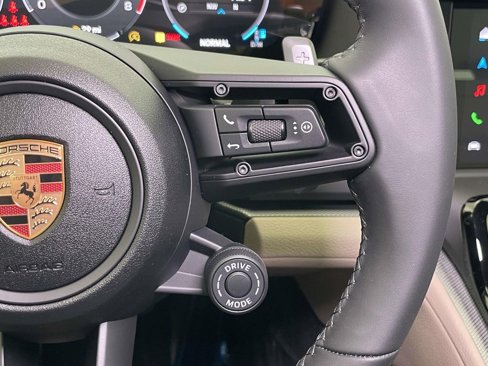 New 2025 Porsche Panamera image 38