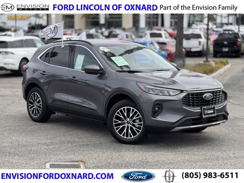 Used 2025 Ford Escape SE image 1