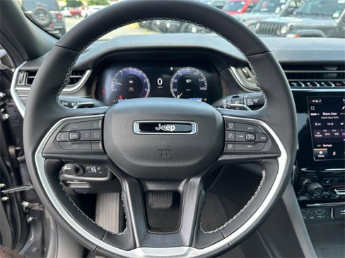 New 2025 Jeep Grand Cherokee L Altitude image 15