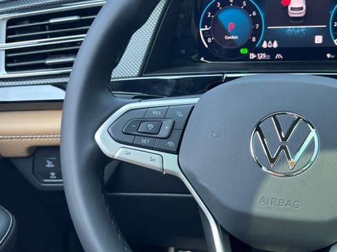New 2025 Volkswagen Atlas Cross Sport SEL R-Line image 23