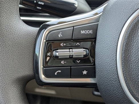 New 2026 Kia Carnival LX image 31