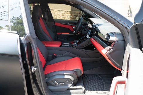 Used 2022 Lamborghini Urus image 51