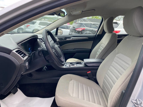 Used 2019 Ford Fusion S image 9