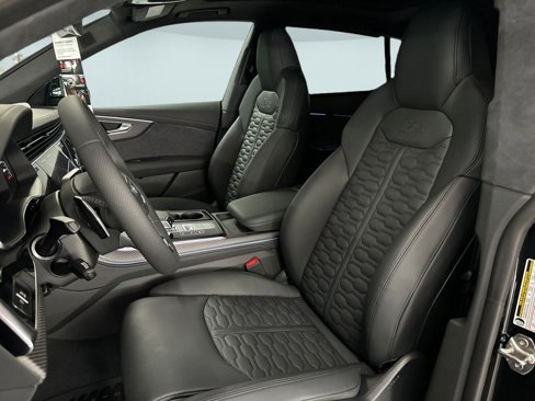 New 2025 Audi RS Q8 performance image 5