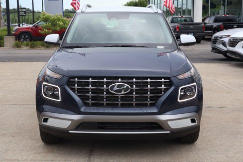 New 2025 Hyundai Venue Limited image 2