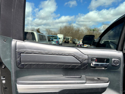 Used 2017 Toyota Tundra Platinum image 12