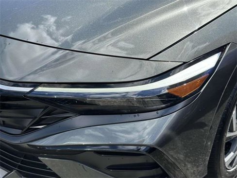 Certified 2024 Hyundai Elantra SEL w/ Convenience Package image 6