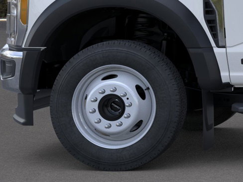 New 2025 Ford F550 4x4 Crew Cab image 19