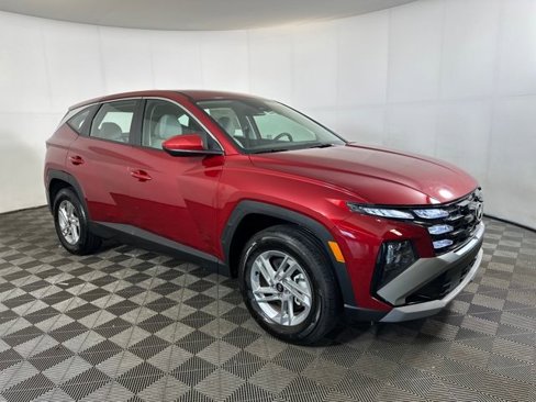 Certified 2025 Hyundai Tucson SE image 30