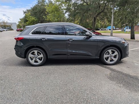 New 2025 Audi Q5 Prestige image 11