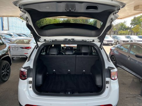 Used 2025 Jeep Compass Trailhawk image 30
