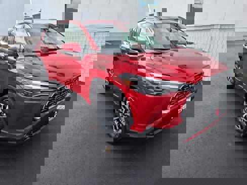 Certified 2024 Toyota Corolla Cross XLE image 1